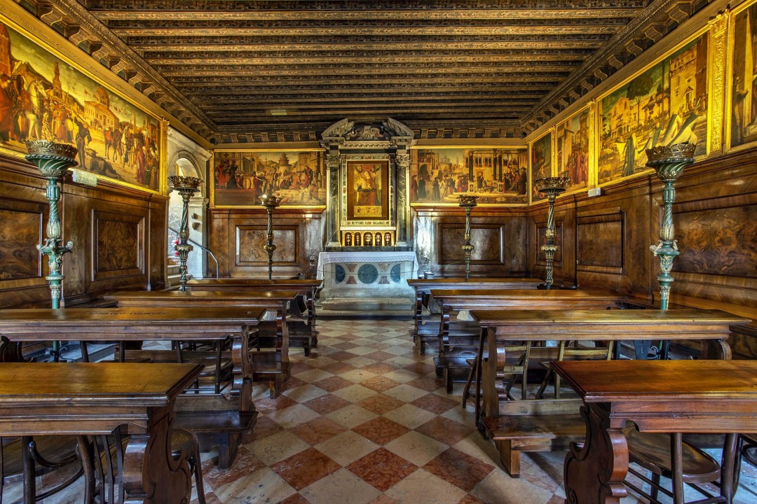 Scuola Grande di San Marco, Sotoportego dei Bombardieri, San Francesco della Vigna