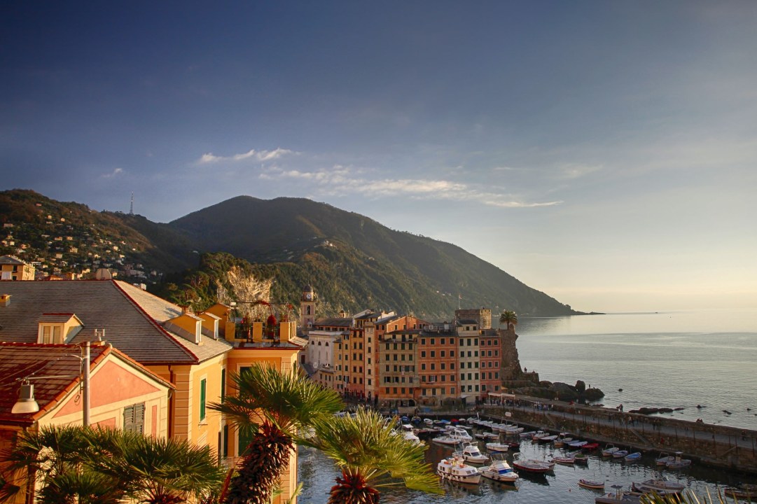 Pegli villas, Navebus Square, Old Port
