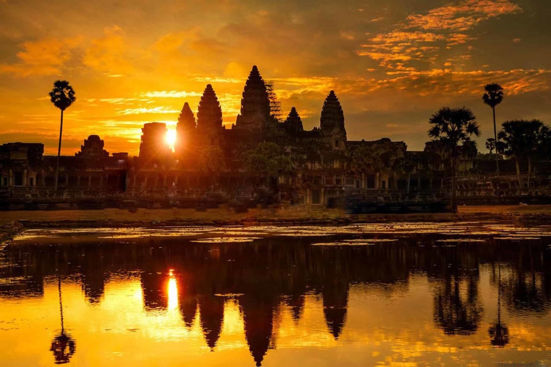 Angkor Wat, Ta Prohm, Bayon, Kompong Pluk Floating Village