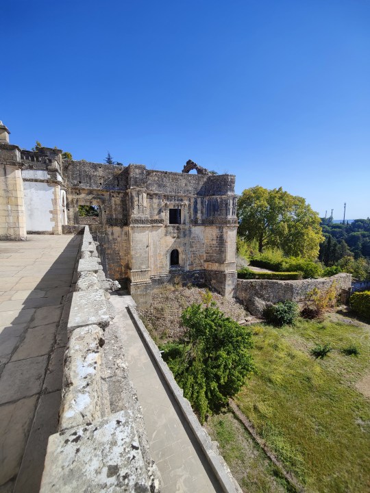 Convent of Christ (Tomar), Tomar Castle, Guadalim Pais Statue