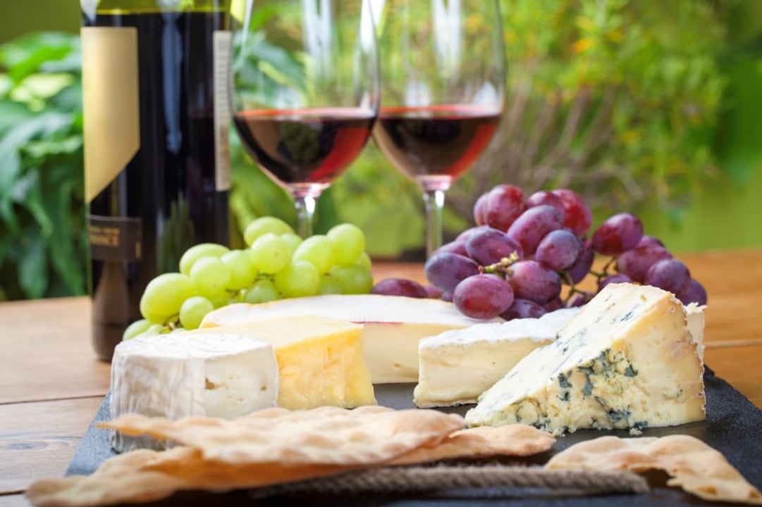 Valencia food stores, Valencian Cava, Jamon and olive oil, chocolate truffles
