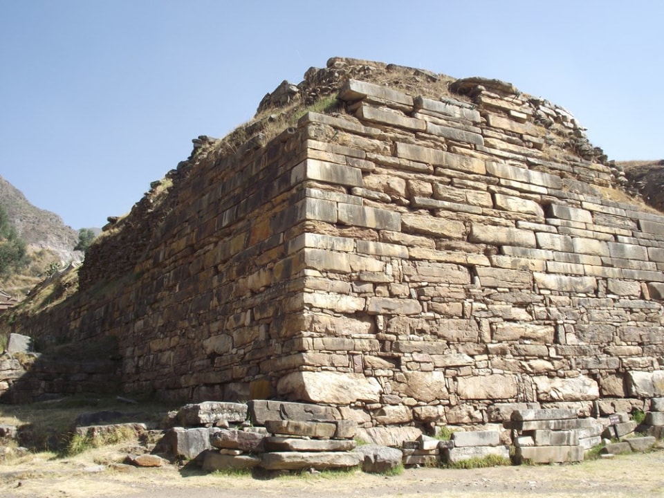 Querococha Lake, Tunel de Cahuish pass, Chavín de Huántar ruins