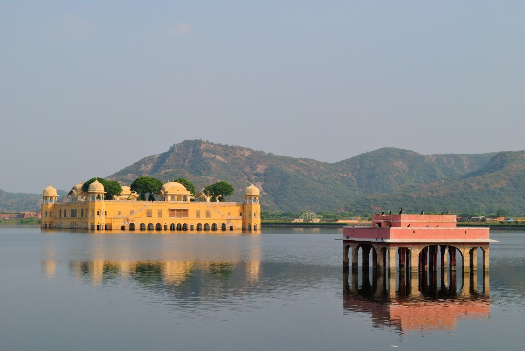 Amber Fort ramparts, Jal Mahal on Man Sagar Lake, Hawa Mahal facade, Jaigarh Fort hilltop