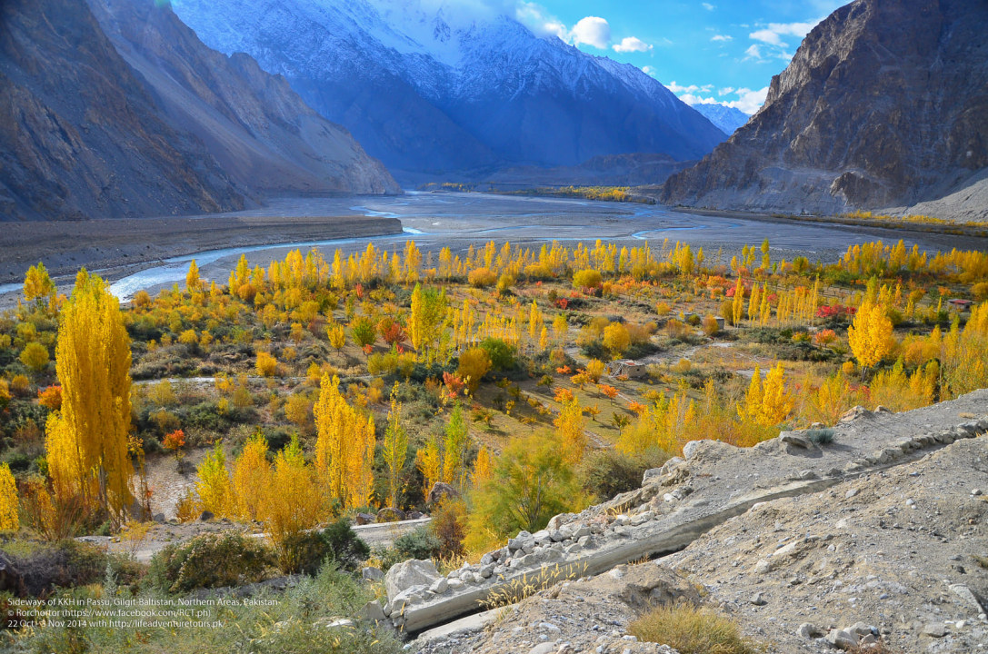 Karakorum Highway, Attabad Lake, Hunza Valley, Altit Fort