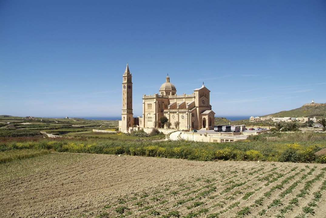 Inland Sea in Dwejra, Ta' Pinu, Salt Pans in Xwejni