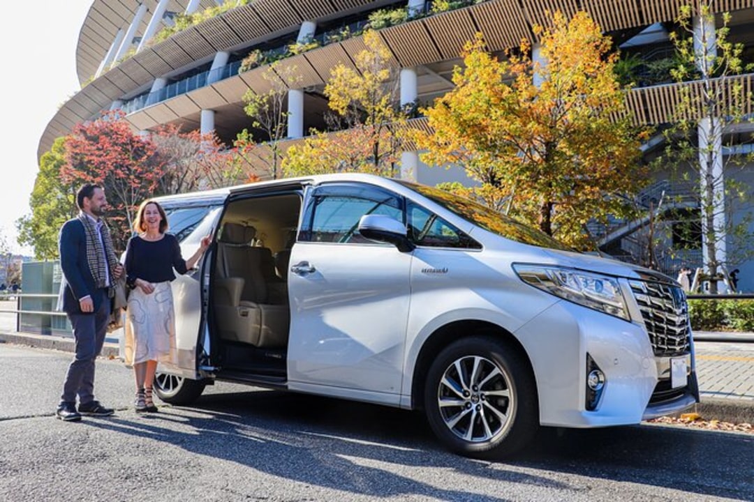 Tokyo accommodation pickup, departure curb at Narita Airport