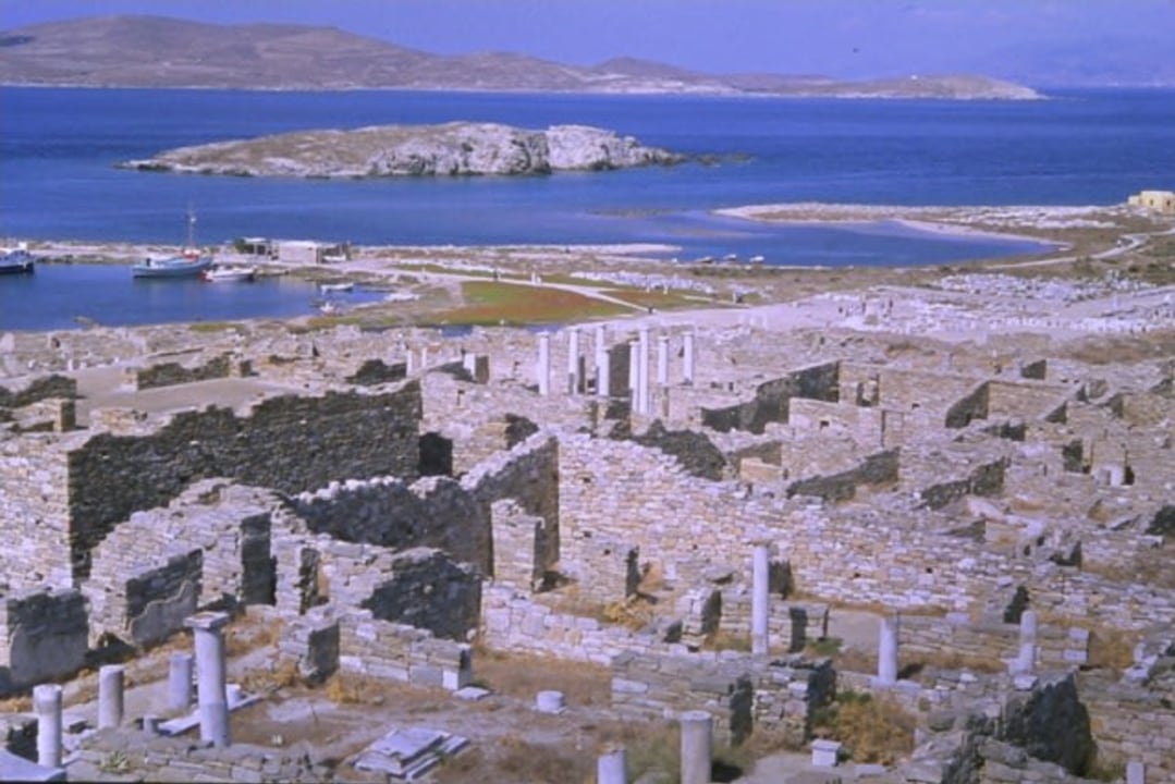Delos, old houses, the theatre, the museum
