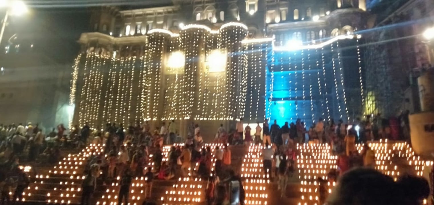 Dashashwamedh Ghat, Meer Ghat, Ahilyabai Ghat, Ganges lit with diyas