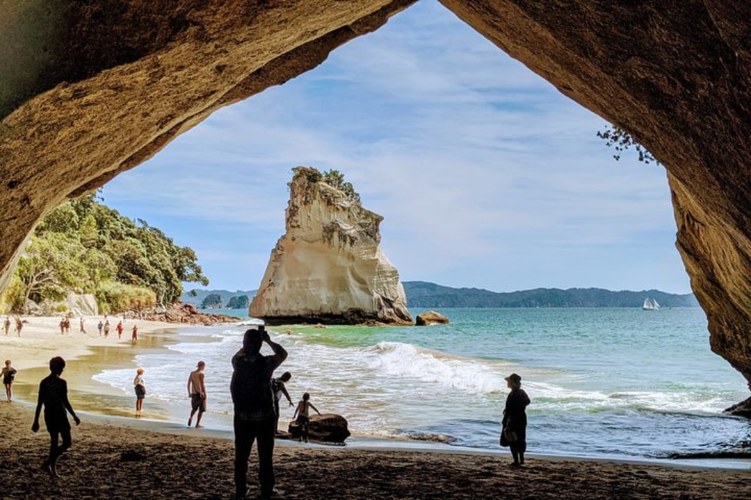 Cathedral Cove, Te Whanganui-A-Hei Marine Reserve, Hot Water Beach, Hahei seaside town