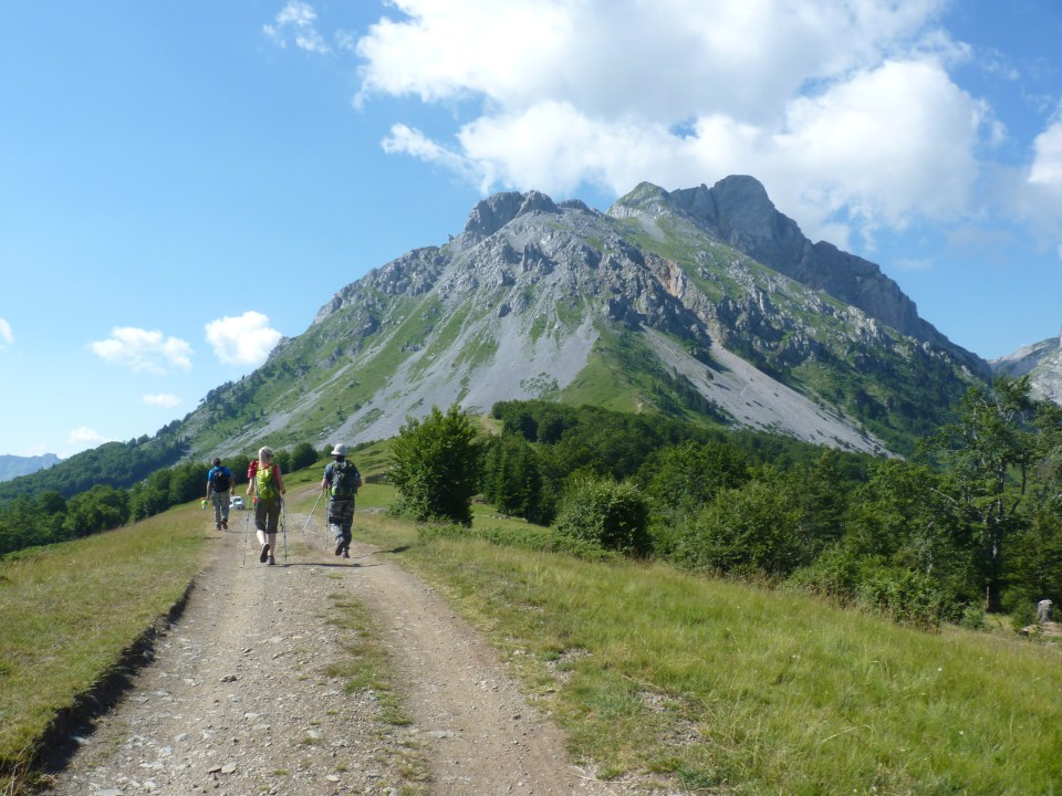Vasojevički Kom summit, Komovi ridgelines, Kolašin-Mateševo-Andrijevica road