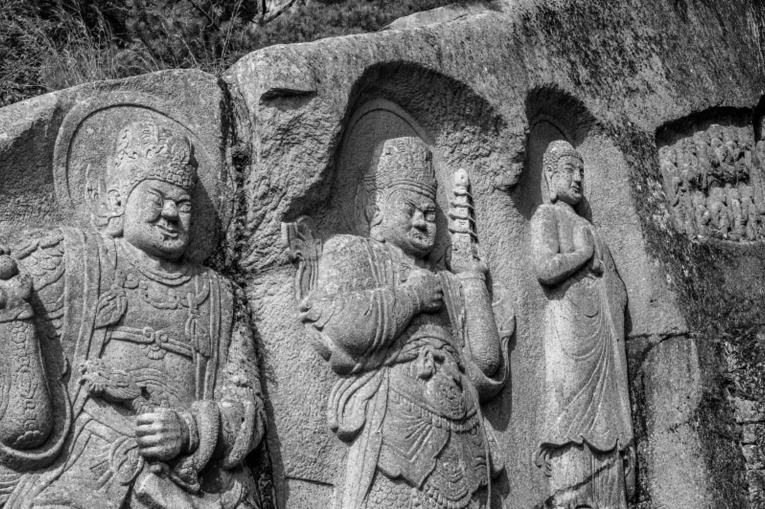 Seokbulsa Temple, Geumjeongsan Mountain ridgeline, Maaebul at Huejeongam, Geumgang Park