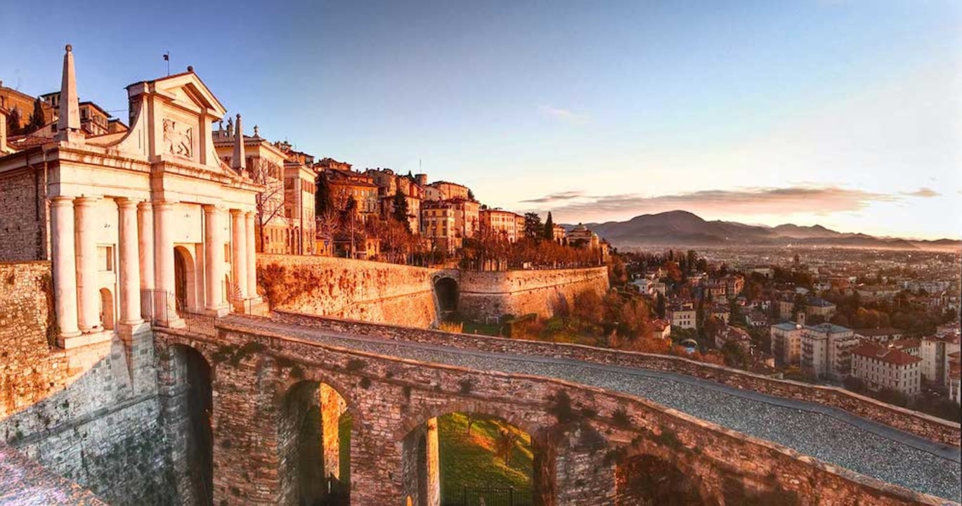 Upper Town streets, Venetian fortress walls, Basilica of Santa Maria Maggiore, Monument to Harlequin - Truffaldino