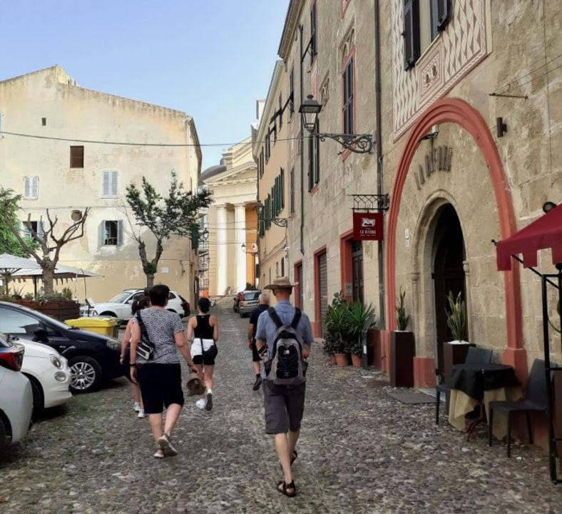 Porta Terra, Aragonese towers, defensive walls, old town