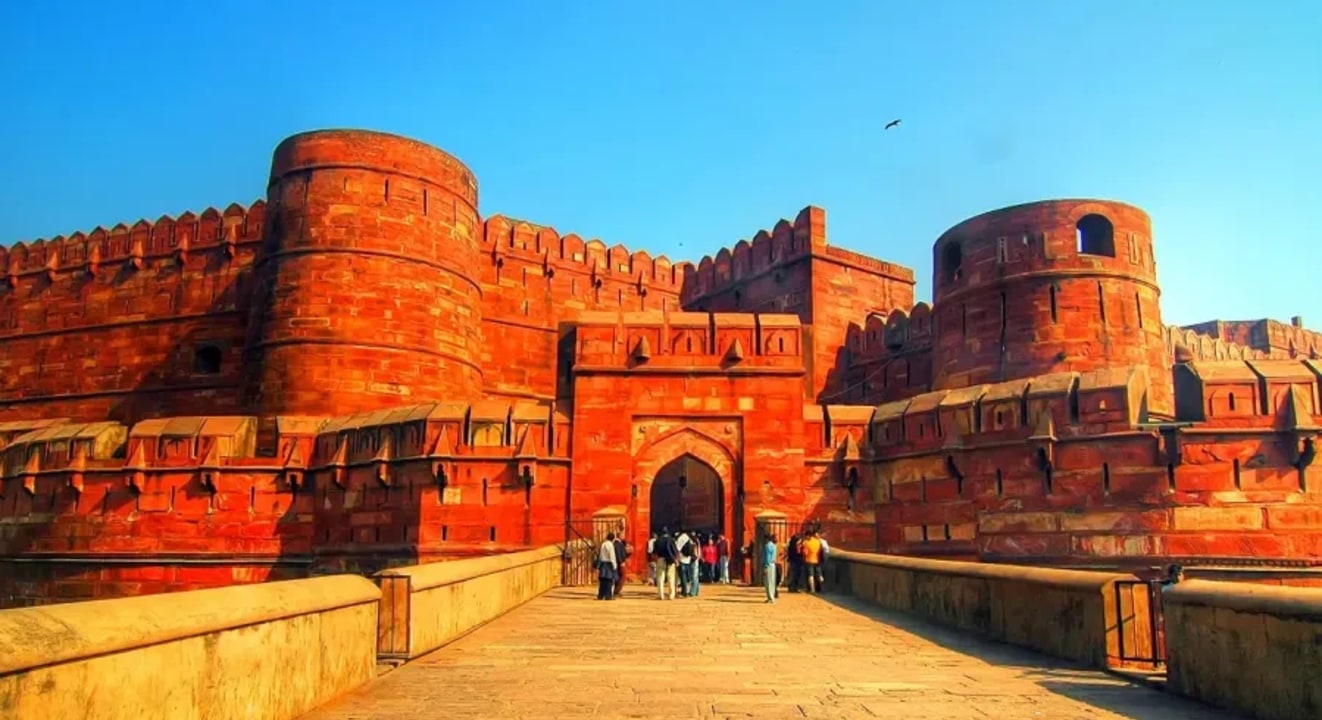 Taj Mahal at sunrise, Agra Fort ramparts, Tajganj streets