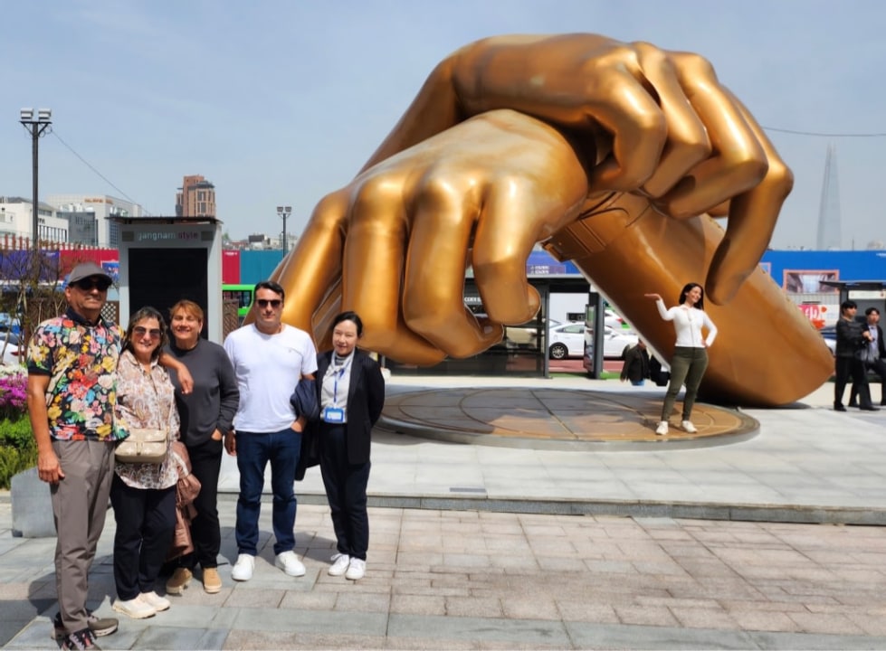 Lotte World Tower Seoul Sky, Starfield Library, Gangnam Style Statue