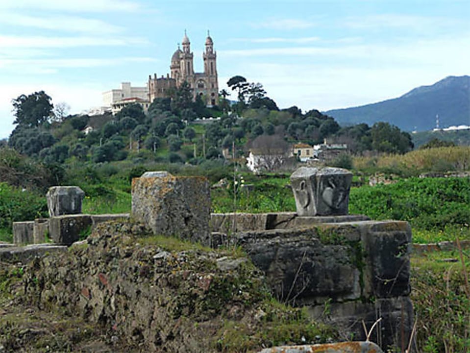 Tipaza archaeological ruins, Djemila UNESCO site, Timgad Roman grid, Kasbah of Algiers