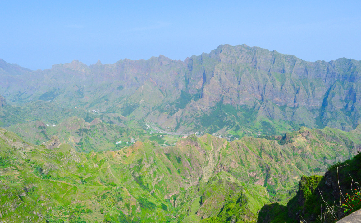 Porto Novo mountain vistas, São Vicente across the sea, Cova Crater, Chá de Mato canyons