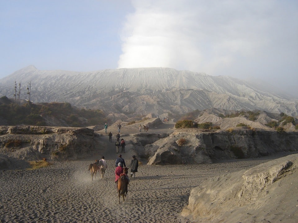 Mt. Penanjakan sunrise, sea of sand, Bromo crater steps