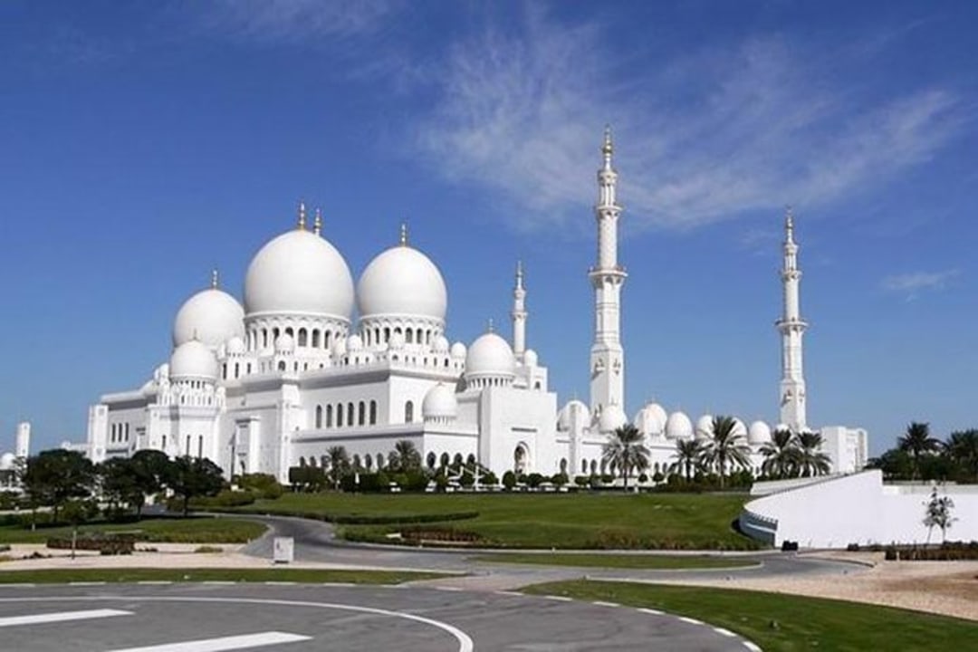 Sheikh Zayed Grand Mosque, Emirates Palace, Corniche Beach