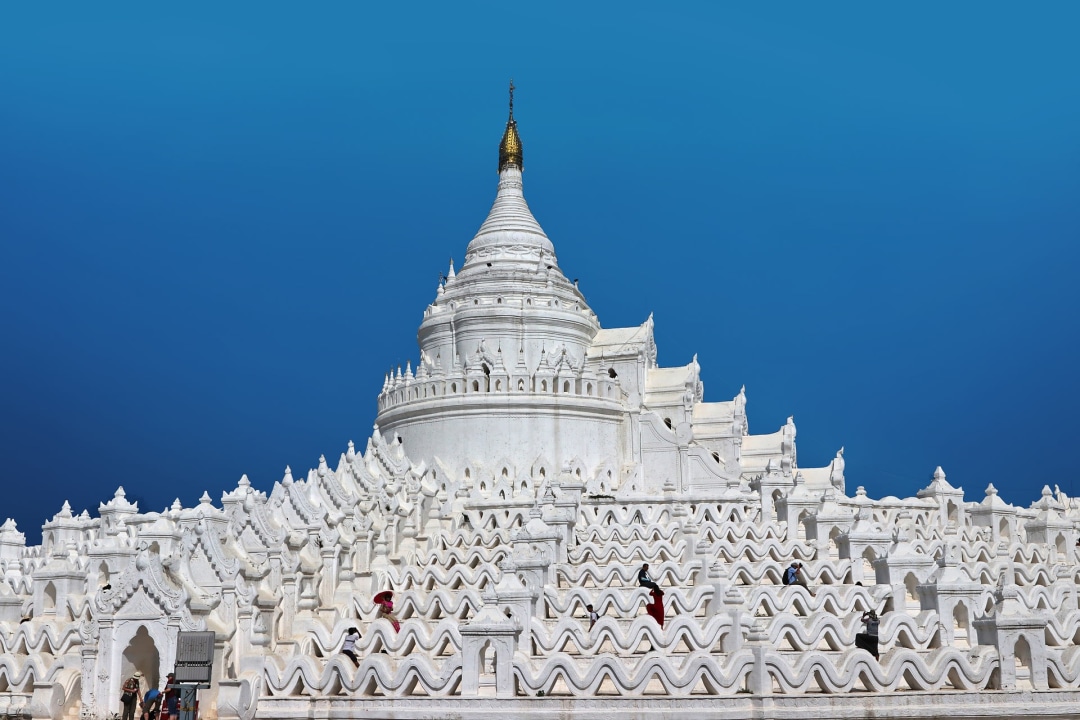 Ayeyarwady River boat ride, Mingun Bell, Hsinbyume Pagoda, Mandalay Hill