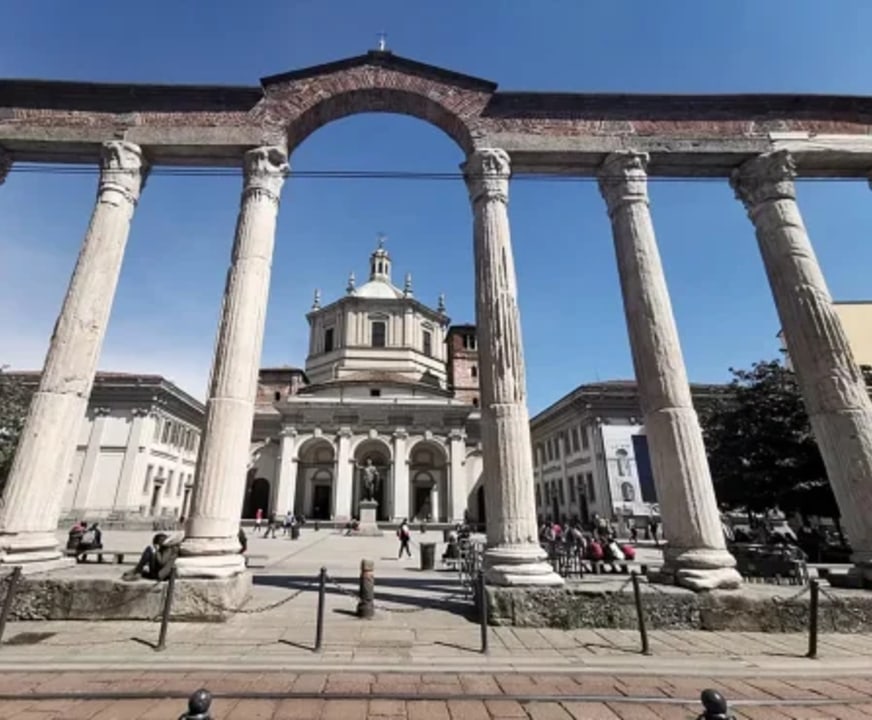 Colonne di San Lorenzo square, Ticinese district, Darsena (Milano), Vicolo dei Lavandai