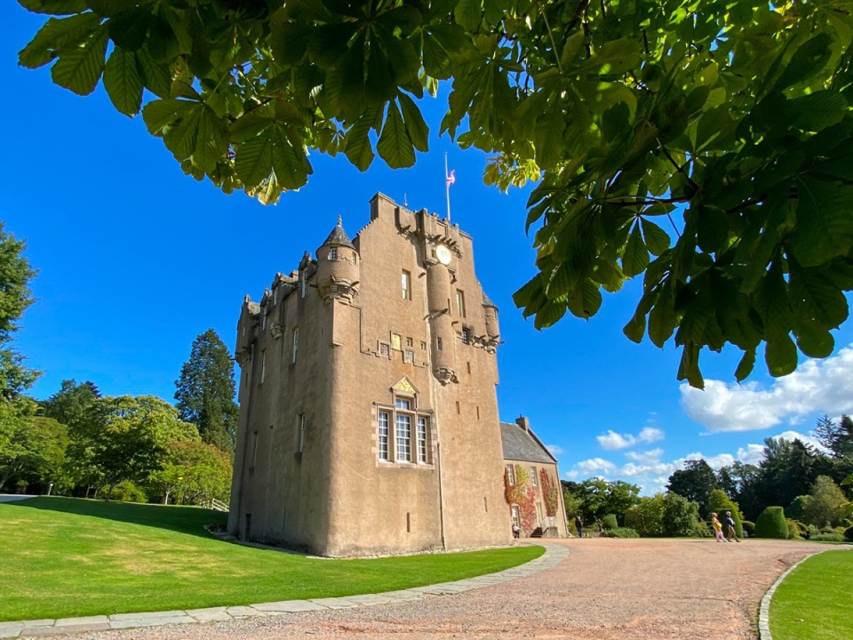 Crathes Castle gardens, Balmoral Castle, Glamis Castle, Dunnottar Castle clifftop