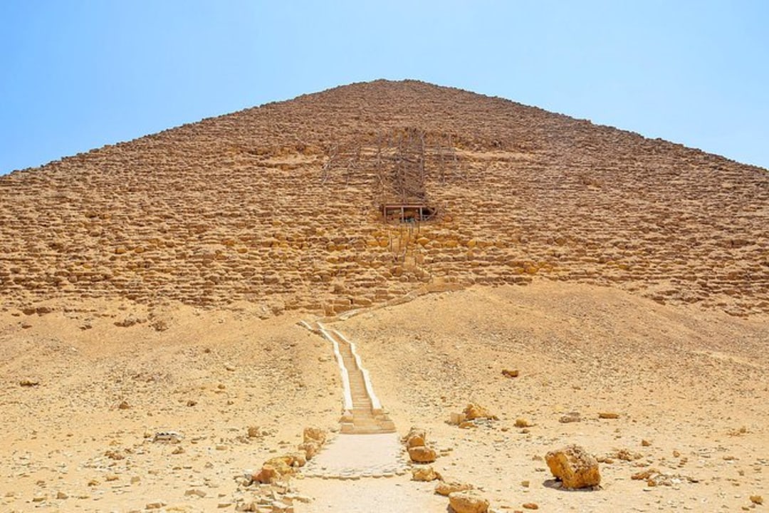 Saqqara necropolis, Bent Pyramid, Red Pyramid, Giza Plateau