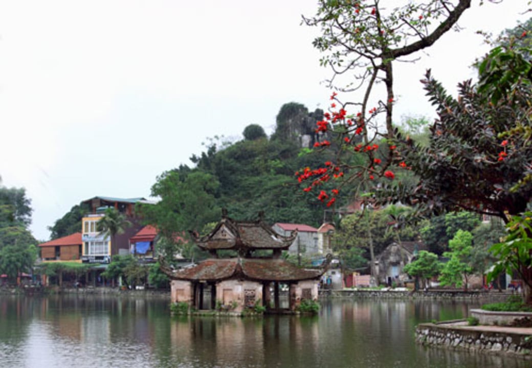 Duong Lam Village, ancient house lunch, Thay Pagoda