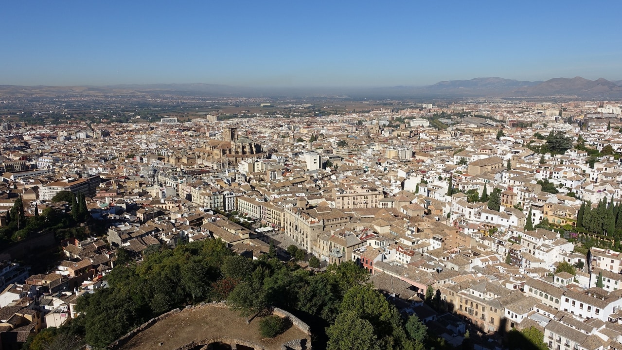 Plaza Isabel la Catolica, Corral del Carbón, Paseo del Darro and Alhambra Castle