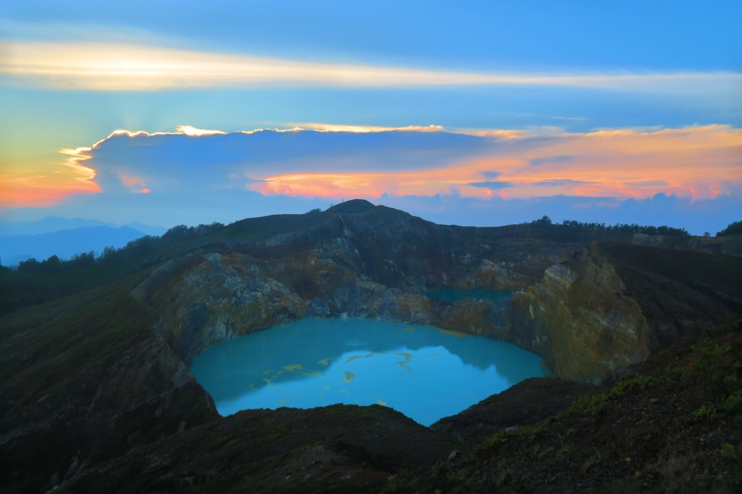 Kelimutu Lake, Rana Mese Lake, Nangapenda's Blue Stone Beach