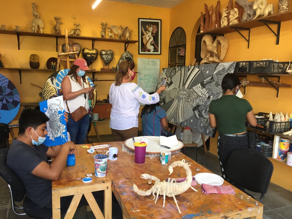 San Bartolo Coyotepec black pottery, San Martín Tilcajete alebrijes, Santo Tomás Jalieza waist-loom textiles