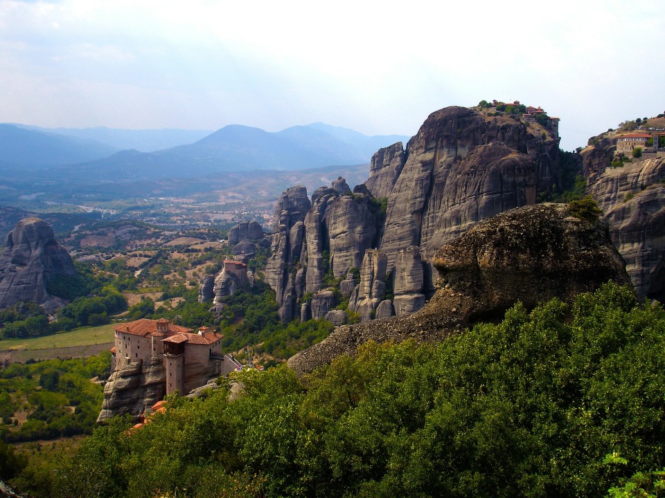 Musses Plateau, Throne of Zeus, Mytikas, Meteora sandstone pillars