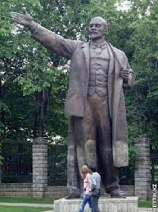 park of old Soviet monuments, Kosmostantsiya, Big Almaty Lake