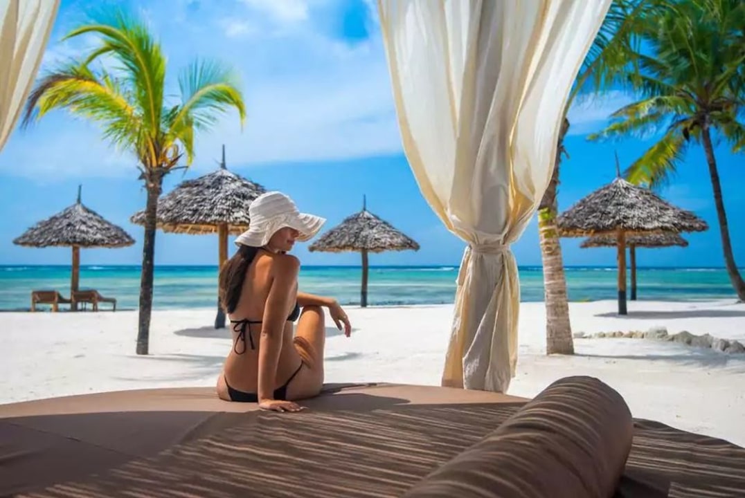 Stone Town, white-sand beaches, Red Colobus monkeys