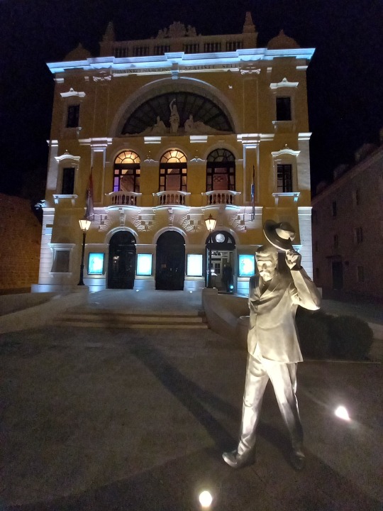 scenic hill viewpoint with Split as your backdrop, Split's waterfront, Diocletian's Palace