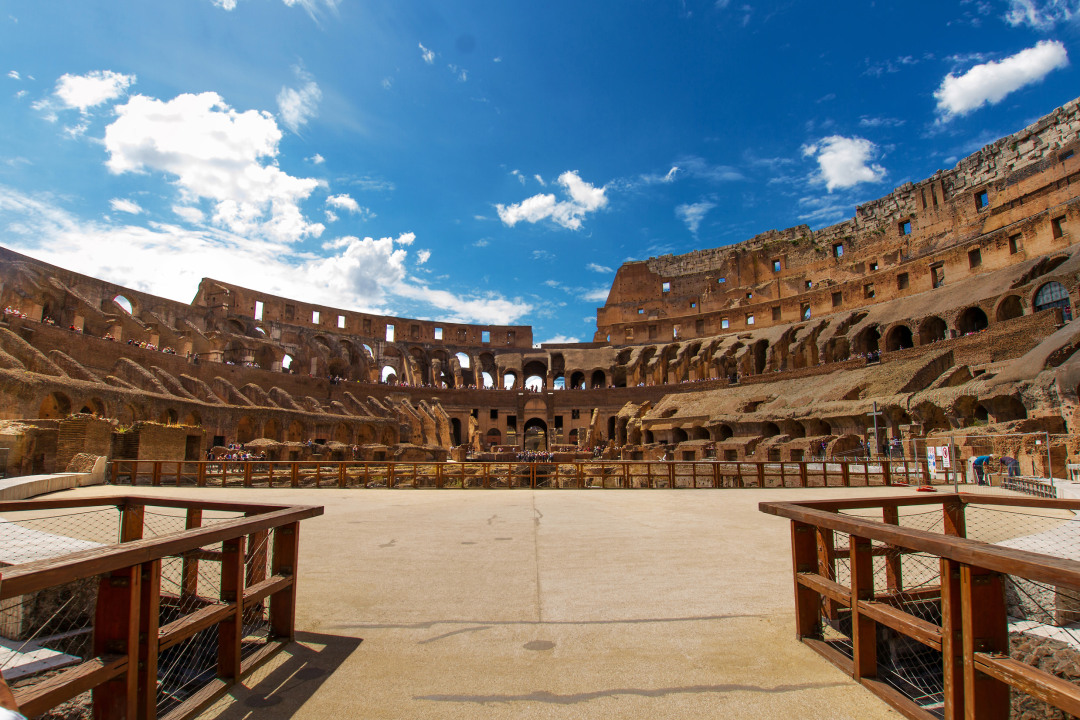 Colosseum amphitheatre, Roman Forum ruins, Palatine Hill viewpoints