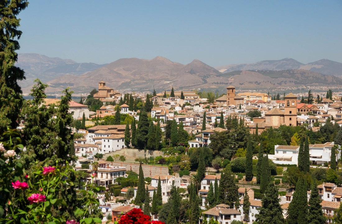 narrow winding streets of Albayzín, Alcaicería market area, Royal Chapel, San Nicolás Viewpoint