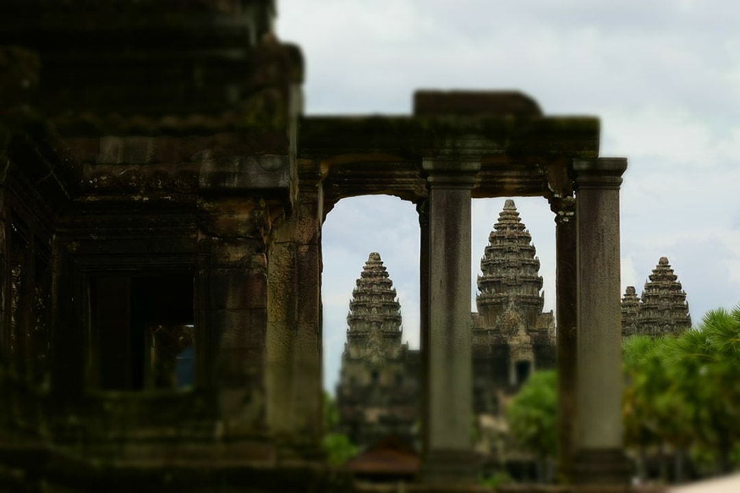 Angkor Wat, Bayon, Ta Prohm tree-clad temple, Kompong Phluk Floating Village