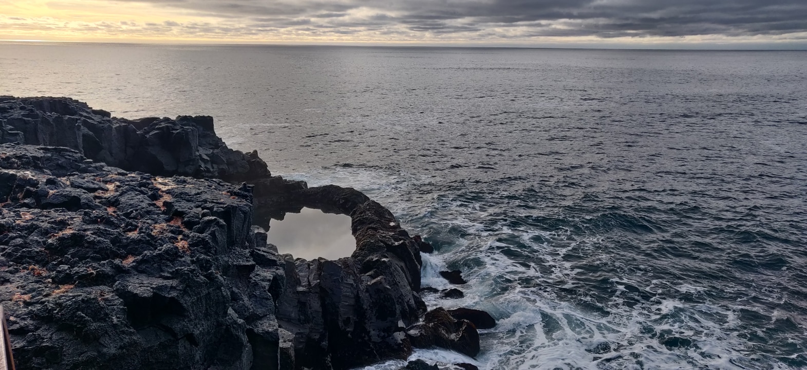Seltún geothermal pools, Lake Kleifarvatn, Brimketill black lava coast, bridge between Europe and North America