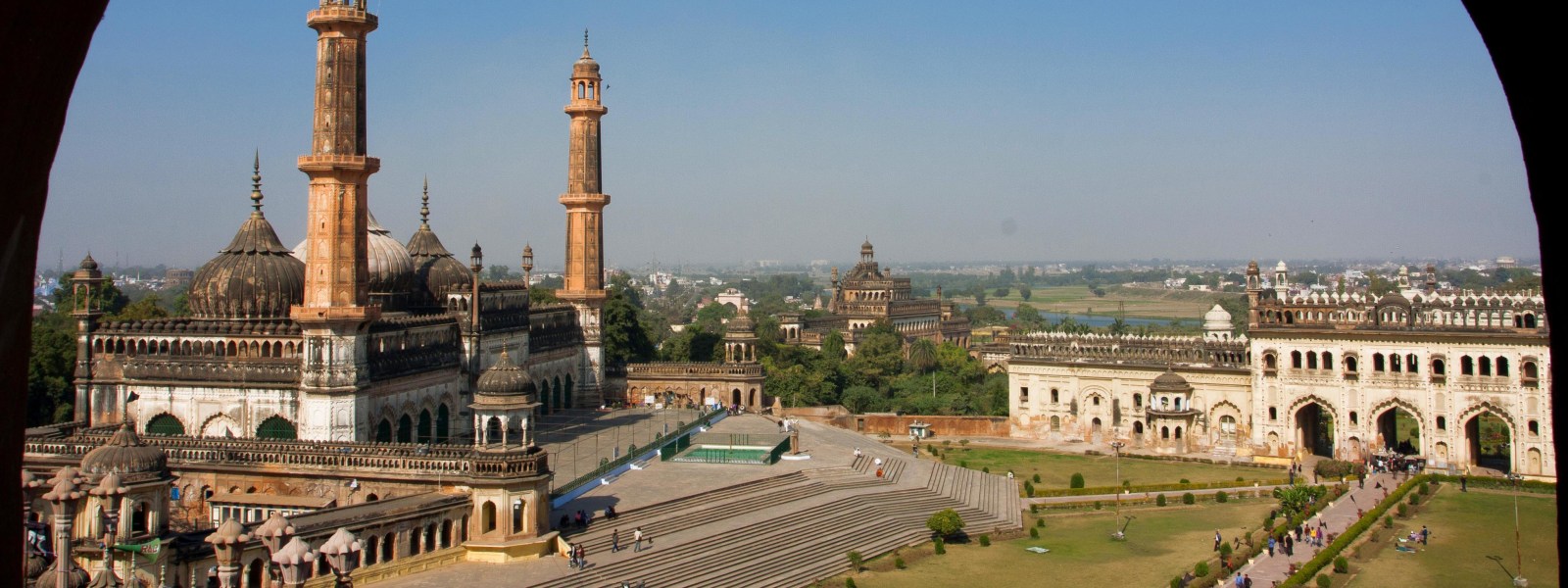 guide tour lucknow