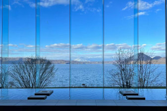 10-Hour Noboribetsu, Lake Toya and Otaru Tour with Showa Shinzan
