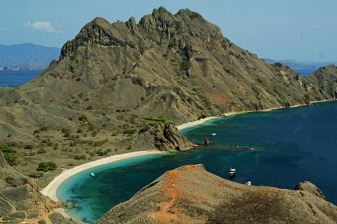 3-Day Komodo National Park Tour from Bali with Diving and Rinca Trek