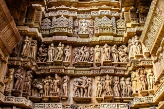 5-Day Heritage Tour from Delhi to Khajuraho with Panna Safari