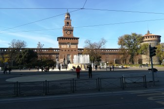 3-Hour Walking Tour of Milan with Duomo and Sforzesco Castle