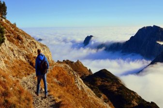 10-Day Bhutan Highlights Tour from Paro with Trekking and Tiger's Nest