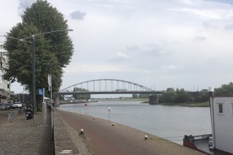 2-Day Arnhem, Eindhoven and Nijmegen Battlefield Tour via Hell's Highway