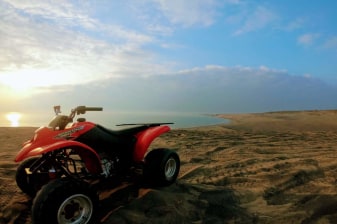 10-Hour Adventure Tour to Playa Chachalacas and La Antigua