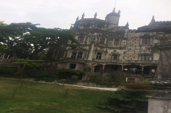 8-Hour Serra de Sintra Tour with Palaces and Coastal Villages