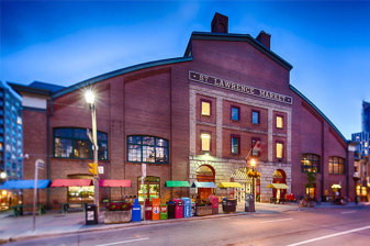 1-Hour St. Lawrence Market Food Walk in Toronto with Tastings