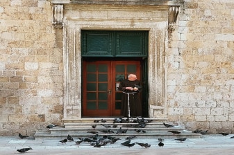 2-Hour Dubrovnik Old Town Walking Tour with Old Port Views
